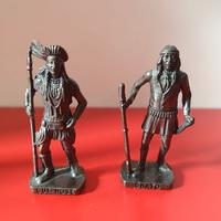 Statuette in metallo brunito kinder vintage