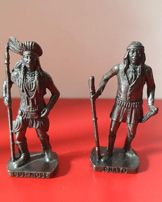 Statuette in metallo brunito kinder vintage