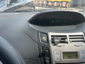 Toyota Yaris 1.3 Sol benzina