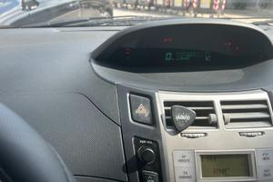 Toyota Yaris 1.3 Sol benzina