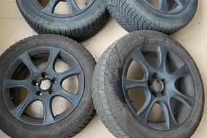 Cerchi 16” con pneumatici