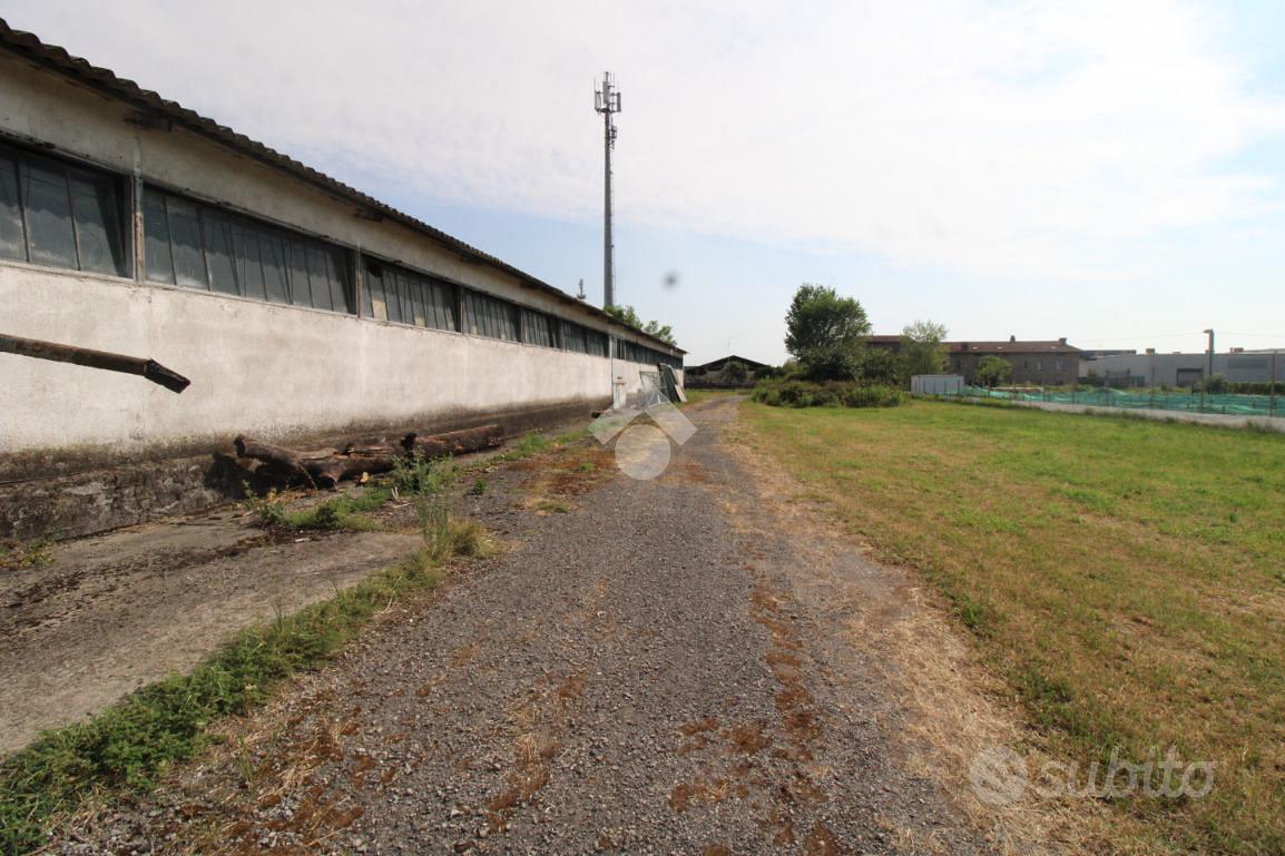 TERRENO A ADRO - Vista 6