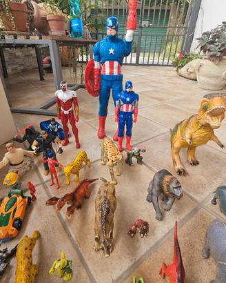 lotto giocattoli Marvel e vari