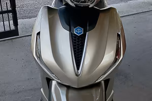 Scooter Beverly 300 hpe come nuovo