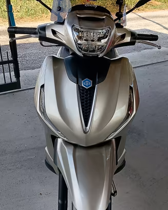 Scooter Beverly 300 hpe come nuovo