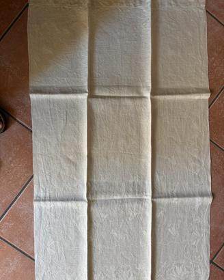 Asciugamano in lino vintage
