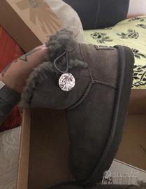 Ugg mini