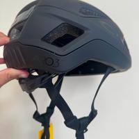 Casco OAKLEY ARO3 Endurance - Mips - Nero Blackout
