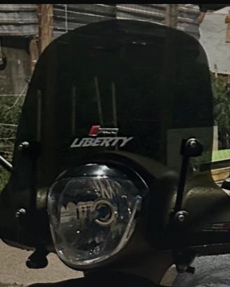 vend parebrezza liberty