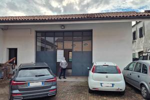 Mira centro capannone di 145 mq