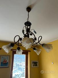 Lampadario e piantana