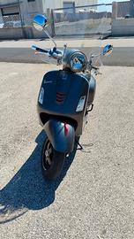 Vespa 300