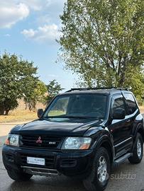 Mitsubishi Pajero 3.2 D (pompa gasolio da fare)