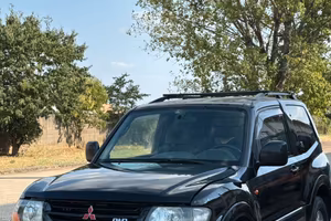Mitsubishi Pajero 3.2 D (pompa gasolio da fare)
