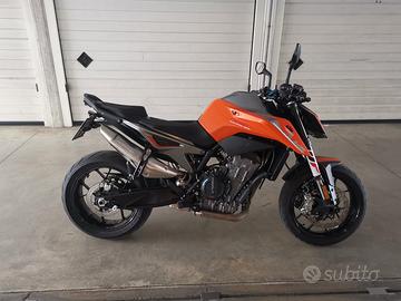 ktm duke 790