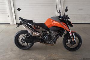 ktm duke 790