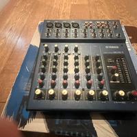 Mixer Yamaha MG 10/2