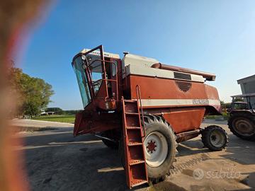 Mietittrebbia laverda 3700