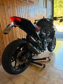 Ducati Monster 937 SP