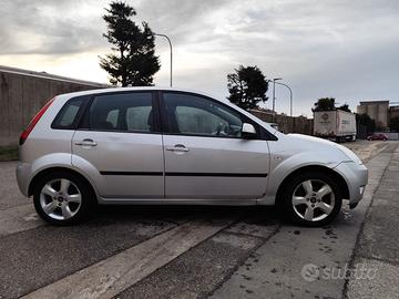 Ford Fiesta 1.2 16V 5p. Tecno