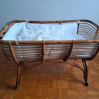 Culla in bambù con ruote