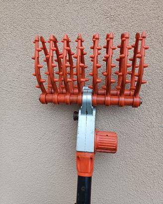 Abbacchiatore/scuotitore a batterie