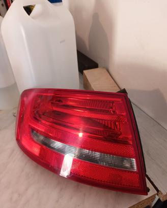 Fanale sinistro Audi A4 B8 SW 2009-2012