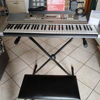 Pianola Yamaha PSR E313 