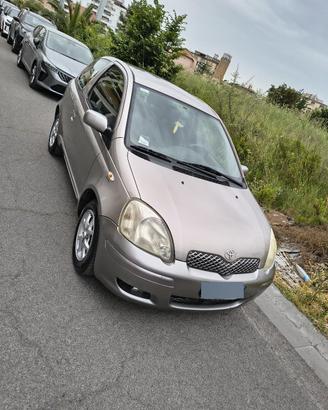 Toyota Yaris 1.3 benzina 2001