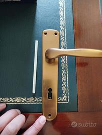 N. 11 maniglie Gabry nuove mai usate.  