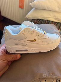 Nike Air Max 90 Bianche con Swoosh Or
