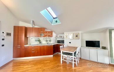 RIP283 - MM1 - PRECOTTO- MONOLOCALE CON BALCONE!