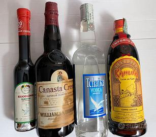 Collezione di 4 liquori vintage anni ’80 sigillati