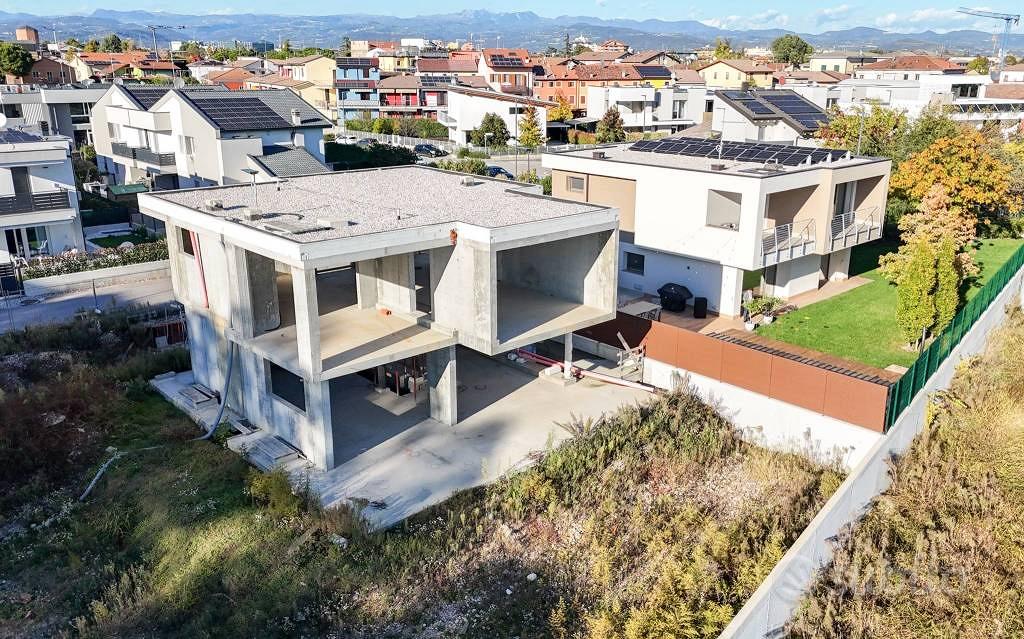 Casa – San Giovanni Lupatoto, Pozzo - Altro