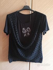 T-shirt con pizzo e strass