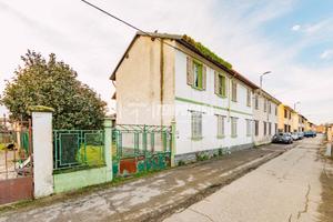 Villa bifamiliare con box