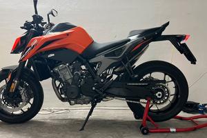KTM Duke 790