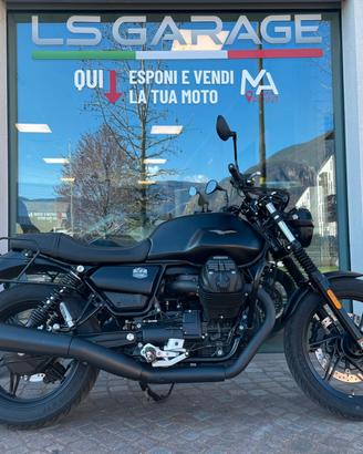 Moto Guzzi V7 Stone