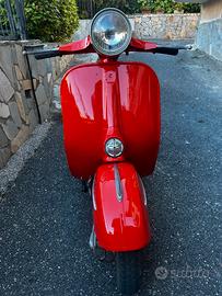 appena restaurata vespa gtr 125