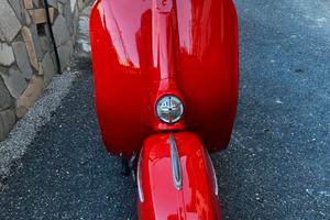 appena restaurata vespa gtr 125