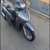 Honda sh 300 abs grigio