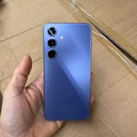 Samsung Galaxy s24 viola 