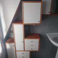 arredamento bagno completo di lavabo e specchio 