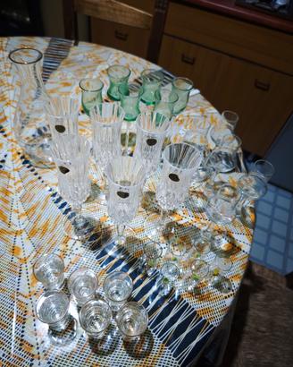 set bicchieri in cristallo, tovaglie e centrotavol