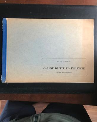 Carene dritte ed inclinate di una nave mercantile