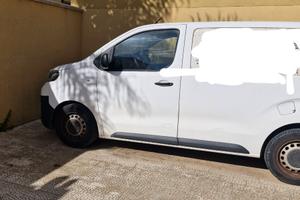 Furgone proace autocarro toyota