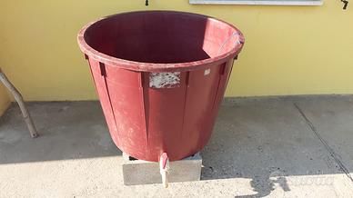 Tini in plastica vinaccia per vendemmia