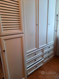 Armadio bianco stile marina