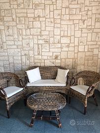 Salotto da giardino in vimini con cuscini inclusi