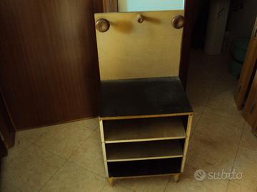 Mobiletto portascarpe e cappelli artigianale